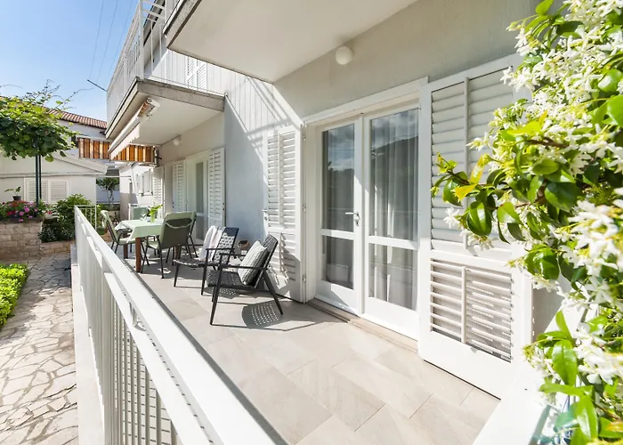 Magnolia Apartment