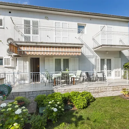 Magnolia 아파트 로비니